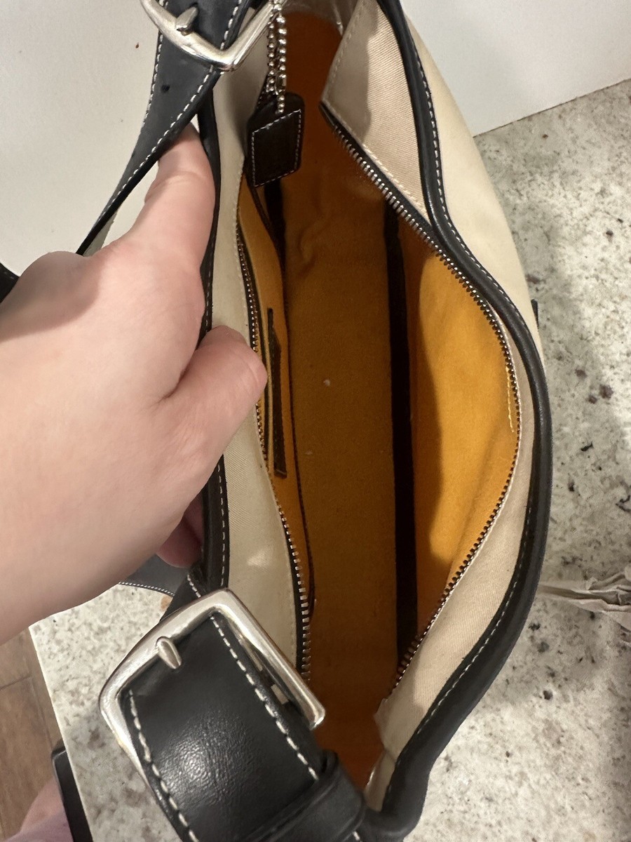 Vintage AOK-7701 Coach Cream And Black Leather And Canvas Vintage AOK-7701 Coach Cream And Black Leather And Canvas