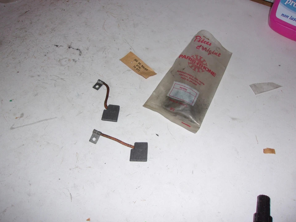 SPAZZOLE DINAMO CITROEN DS RENAULT R8 R10 R4 ESTAFETTE DAF 55 PARIS RHONE - Immagine 3 di 3