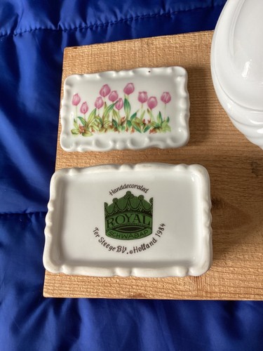 Royal Schwabap Holland 1984 Tulip Pattern 9" Vase, 3.5" Trinket Box & 6.25" Tray - Picture 13 of 13