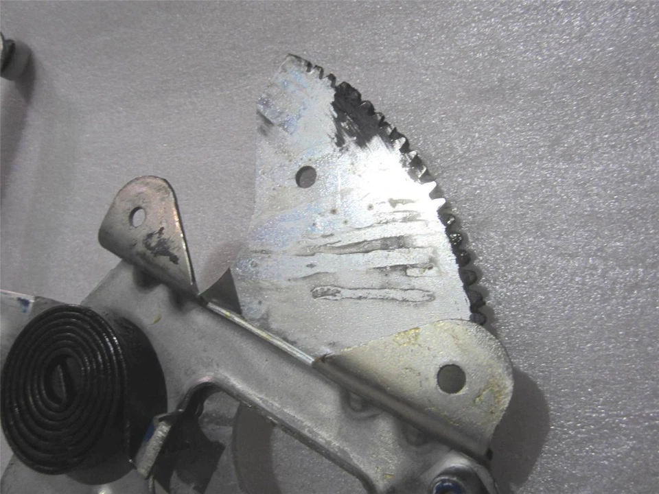 GMC Envoy 2002-2005 regulador de ventana delantera izquierda del lado del conductor con potencia del motor Foto 3 de 4