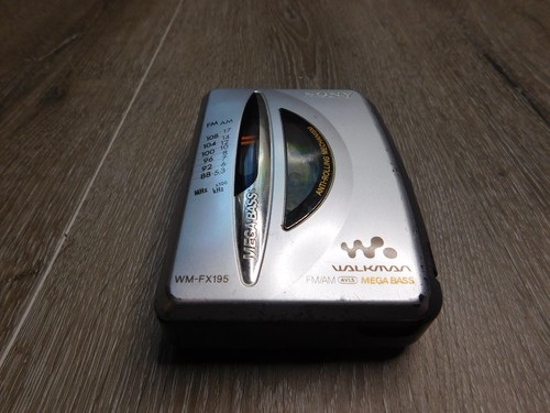 Sony Walkman WM-FX195 AM/FM Cassette Player - PARTS/REPAIR - Picture 7 of 7