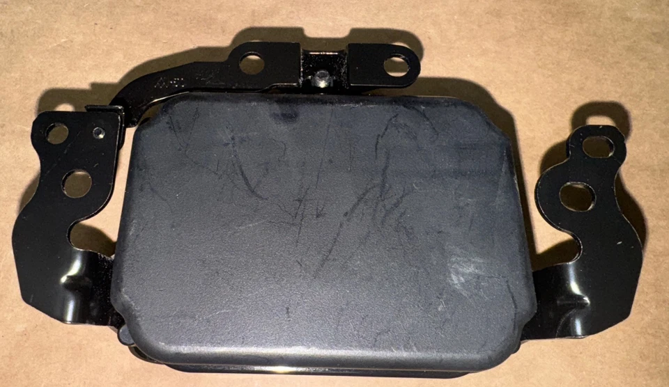 Sensor de radar de distancia de control de crucero Toyota Land Cruiser 2016-2019 88210-07010 Foto 3 de 4