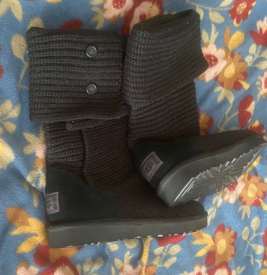 Botas suéter UGG Australia 5857 clásicas de punto a ganchillo para mujer talla EE. UU. 9 Foto 2 de 2