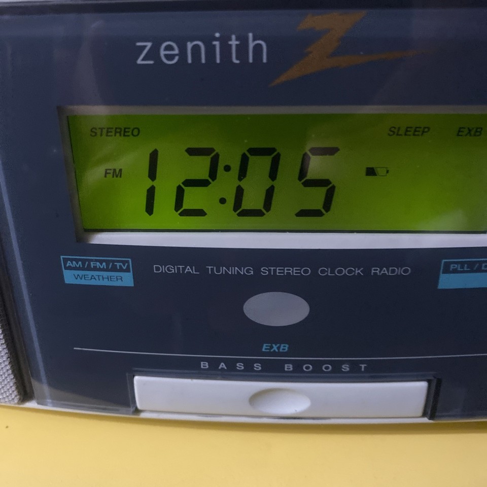 Vintage Zenith Z212G AM/FM Stereo/TV Digital Tuning Clock Radio Stereo ...