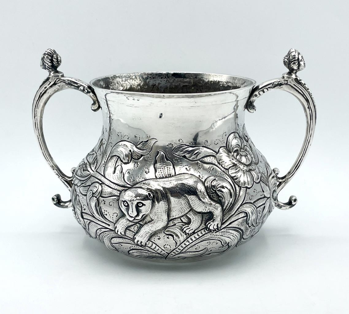 SILVER PORRINGER BOWL 23oz LONDON 1925 CHARLES II STAG & BEAR DESIGN