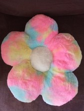 Joli petit Coussin pour chambre de jeune demoiselle (Neuf)