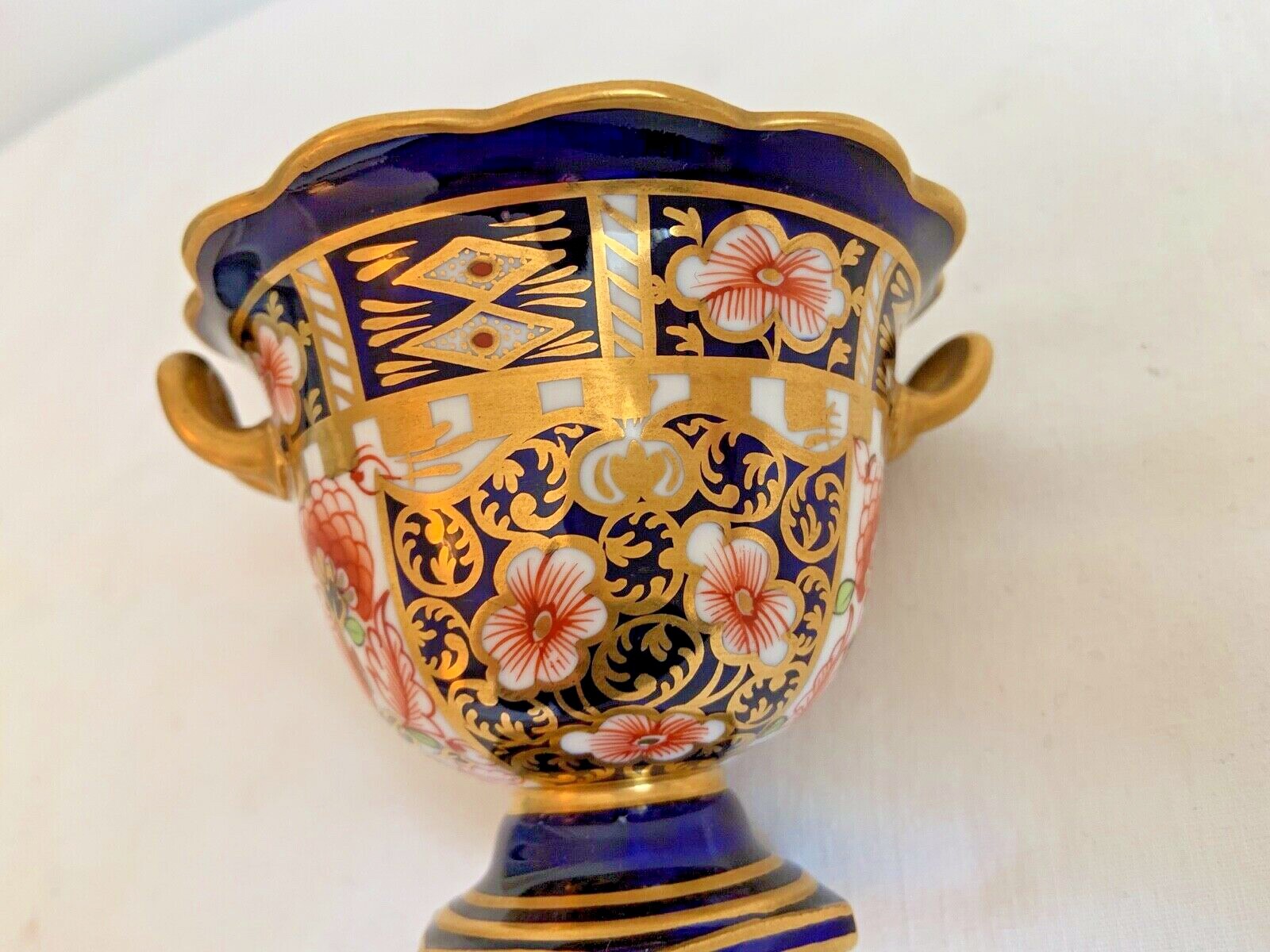 ROYAL CROWN DERBY 6299 OR DERBY WITCHES PEDESTAL VASE DATE CODE FOR