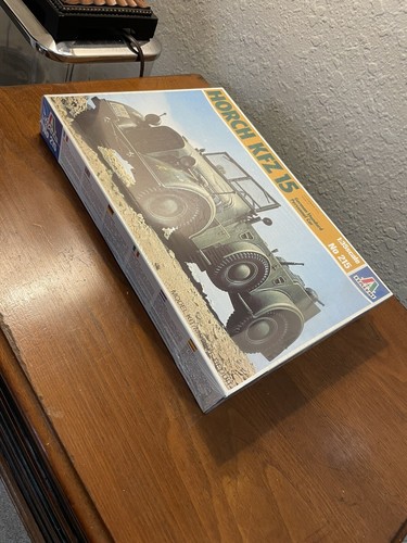 Italeri HORCH Kfz 15 GERMAN Standard Personnel FIELD CAR 1:35 Brand New Sealed - Picture 8 of 10