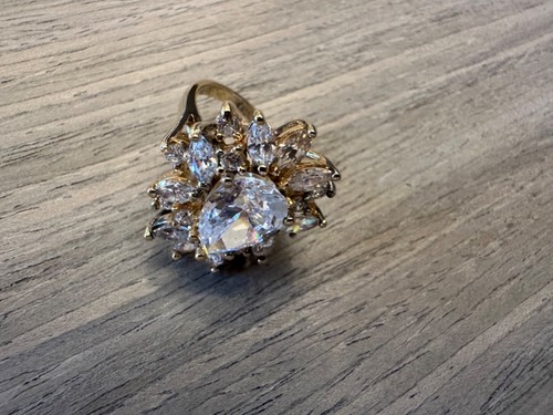 Vintage 925 PC Goldtone Cocktail Ring Clear Stones Size 6 - Picture 4 of 10