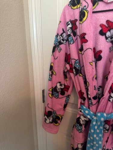 DISNEY MINNIE MOUSE FLEECE ROBE CHILDS SIZE LARGE (12-14) COZY - Picture 5 of 11