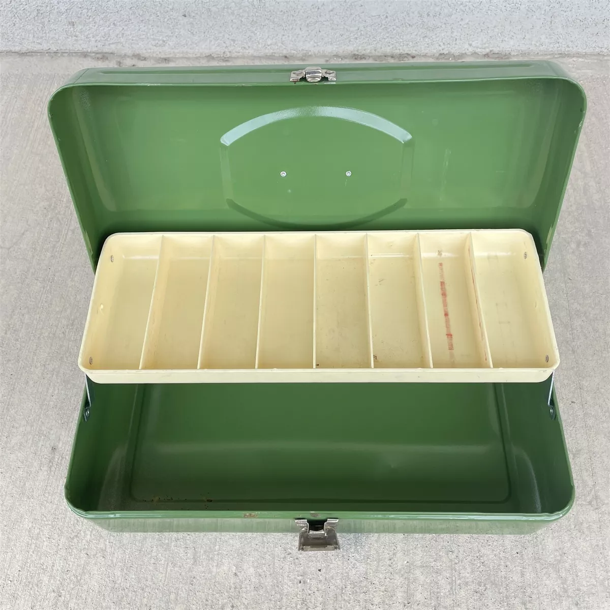 Vintage Old Pal Fishing Tackle Box Metal Green 1 Tray Steel Made in USA  Patina 