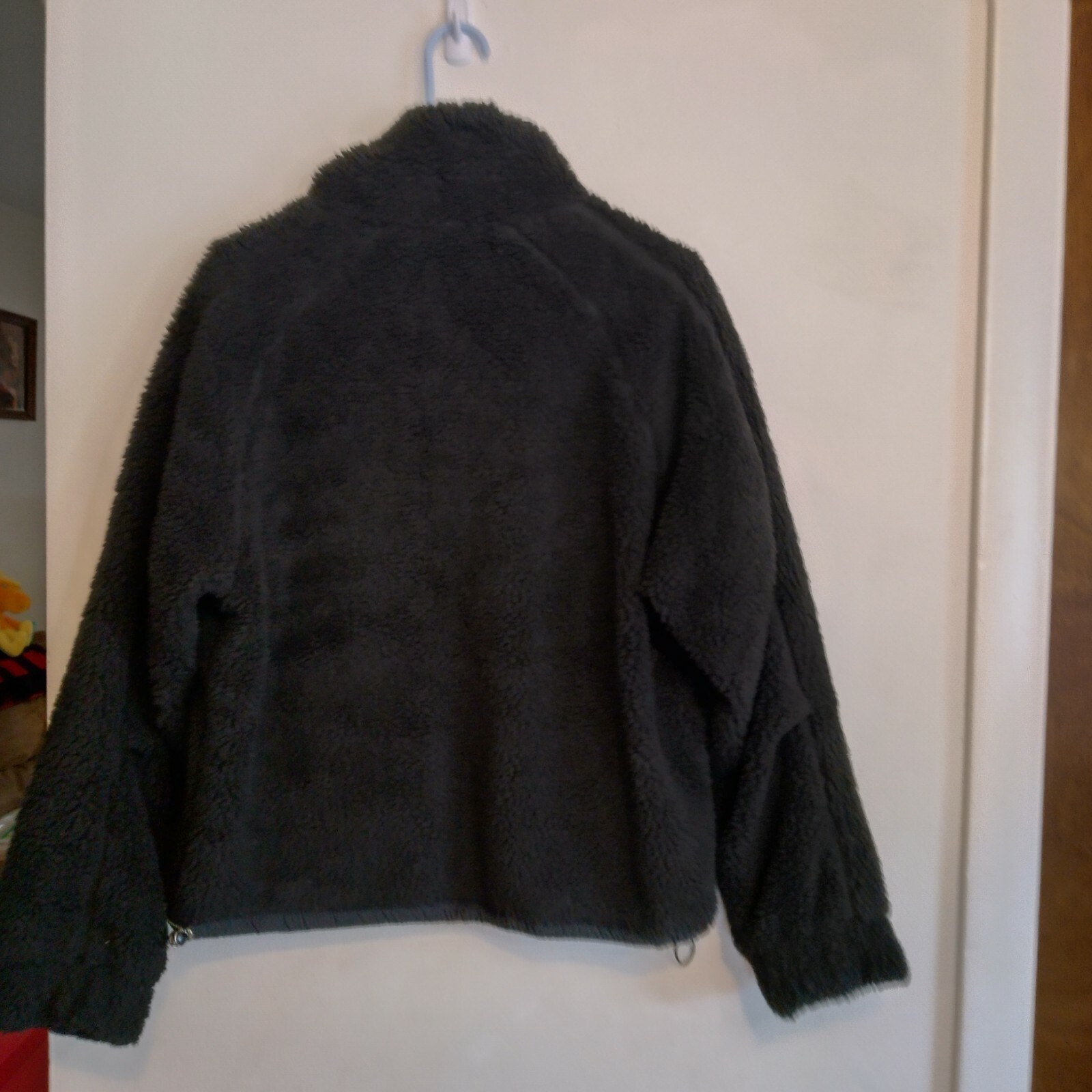 "NWT" Women's Bershka Berber Fleece Zip up Jacket/Coat with pockets, Black Sz L image 2