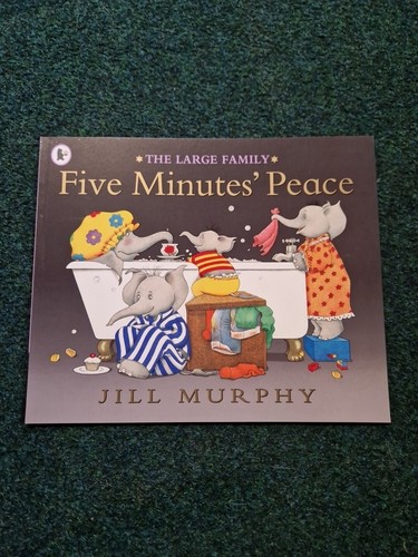 The Large Family Five Minutes' Peace Jill Murphy Bedtime Story Book Picture Book