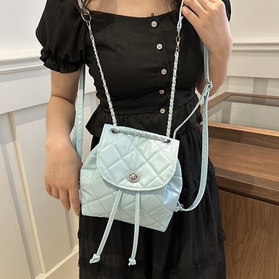 2025 New Summer High Value Niche Design Diamond Backpack Women Fashion Chain Bag