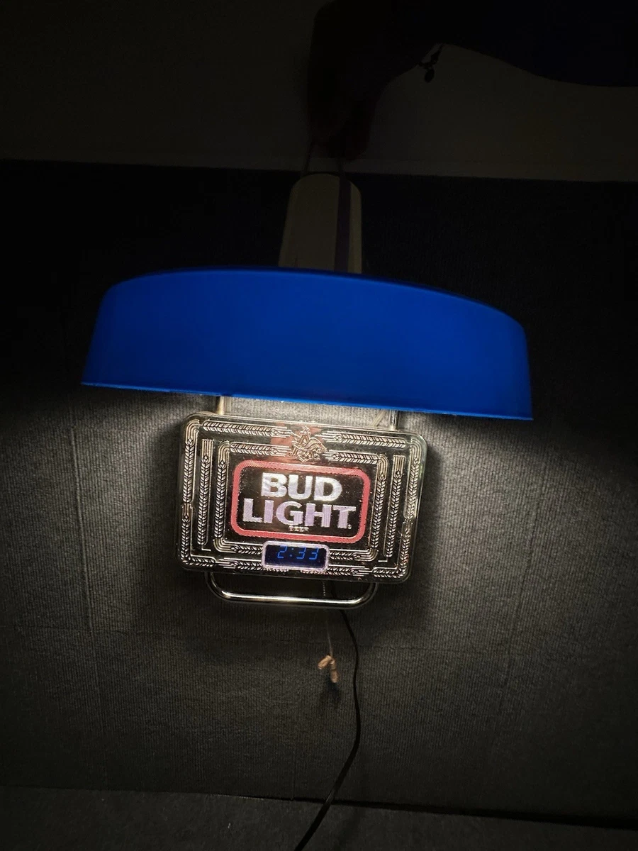 Hanging Pool Table Light In Collectible Budweiser Signs & Tins for
