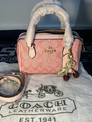Sac Coach en cuir rose vintage - Iconique USA - N°A1773 - Photo 1/4