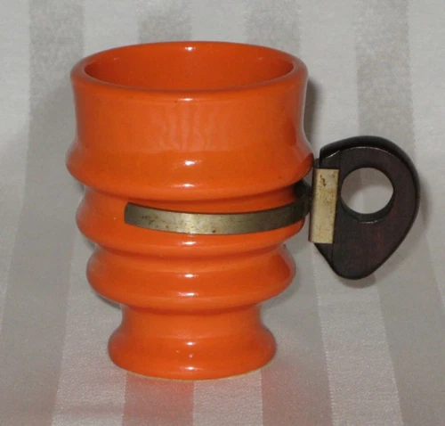 Metlox Poppytrail Series 200 5 oz. Coffee Mug  & Handle Poppy Orange