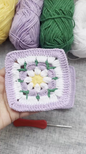 Blocchi quadrati nonna fiori viola fatti a mano all'uncinetto 20 pezzi 8,5 cm - Video 1 di 1