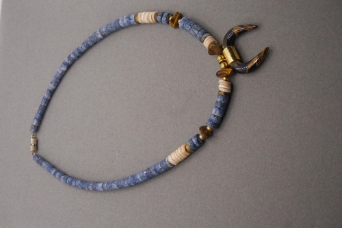 VINTAGE NATIVE AMERICAN DENIM SPONGE CORAL HEISHI BAED TIGER EYE HORN PENDANT - Picture 4 of 7