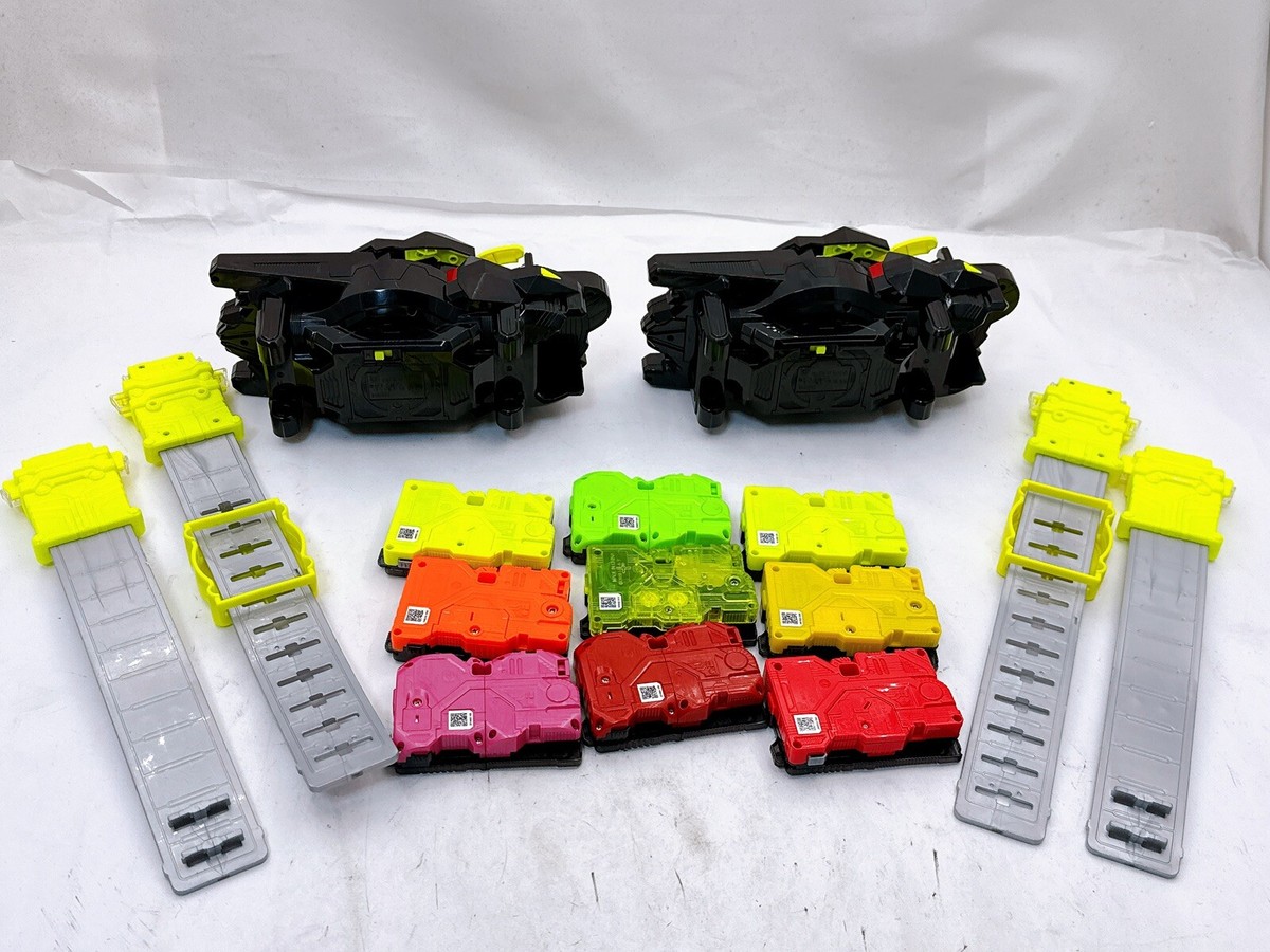 Bandai Kamen Rider Zero-One DX Hiden Driver & Progrise Key Set 2