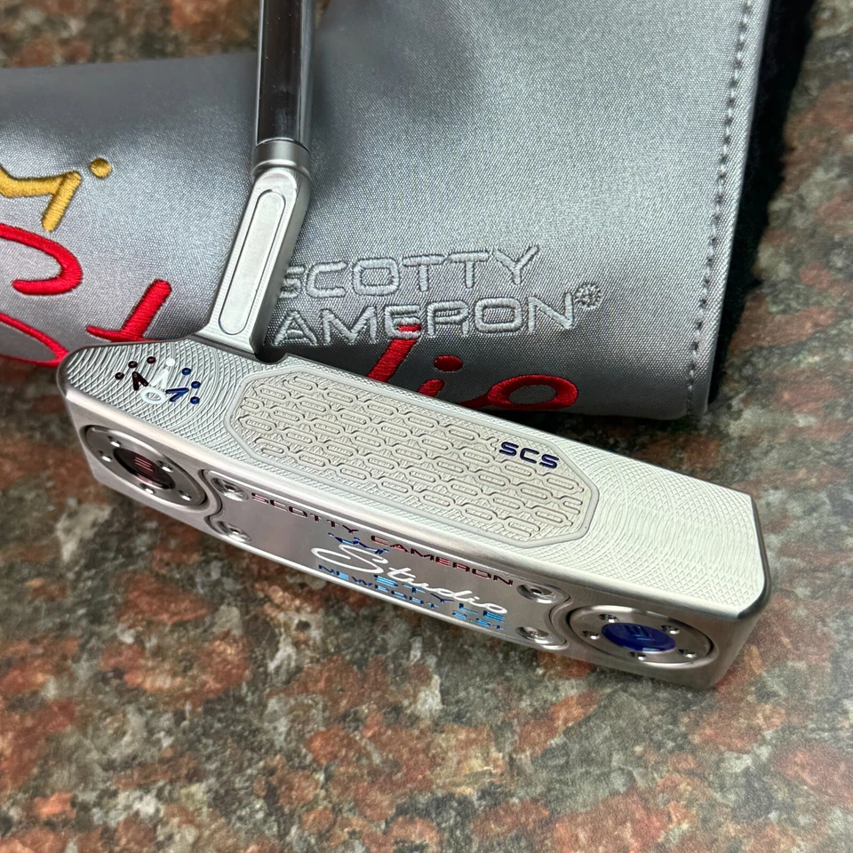 Scotty Cameron Studio Style Newport 2.5 Plus Red/Wht/Blue Paint 34"/360g Lefty - Image 3 of 4