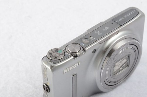Nikon COOLPIX S9500 Silver 18.1MP Digital Camera From Japan used - Picture 3 of 7