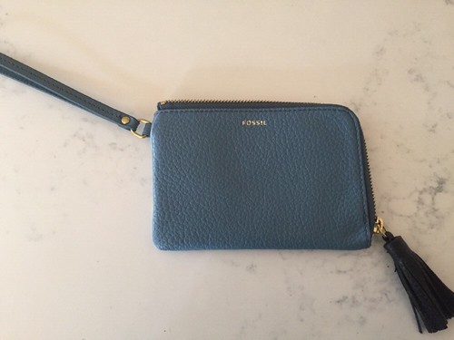 FOSSIL TARA Wristlet Faded Indigo Pebbled LEATHER BEST DEAL!!! L@@K! - Picture 1 of 6