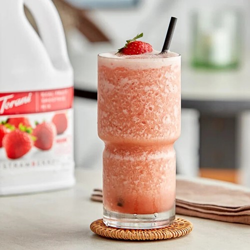 Torani Strawberry Fruit Smoothie Mix - 64 fl. oz. 880900126 - Picture 2 of 2