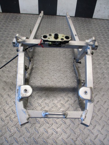 99 1999 SRAD GSXR600 GSXR 600 SUBFRAME SUB FRAME 97 98 00 1997 1998 2000 - Picture 3 of 16
