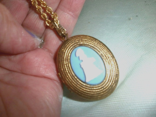 Picture 3 of 5