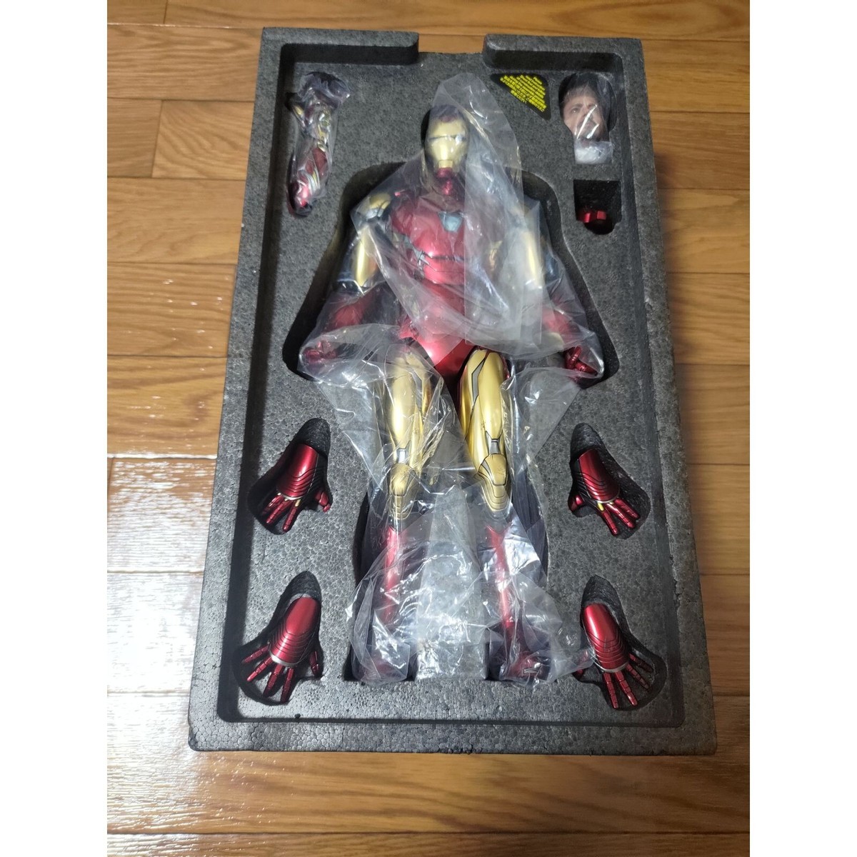 Hot Toys MMS528 Iron Man Mark 85 LXXXV Diecast Avengers Endgame