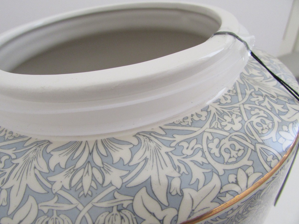 Morris & Co. William Morris Blue Snakeshead Large Porcelain