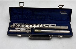 Driscol Music Co. Silver Tone Instrument C Key Concert Flute With Hard Case