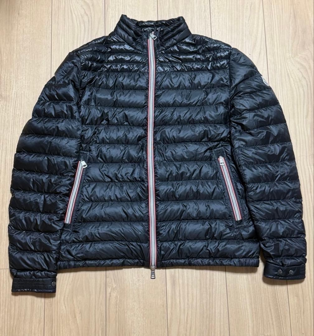 Moncler Men's Daniel Giubbotto Light Down Jacket Black from JPN