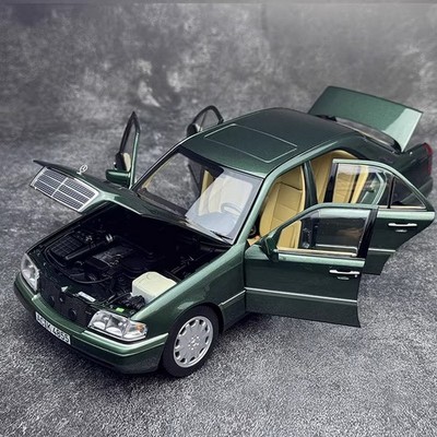 Norev 1/18 Scale Mercedes-Benz C-Class 1993 Green DieCast Car