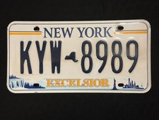 New York License Plate KYW 8989 ... Expired Excelsior Lady Liberty Niagara Falls