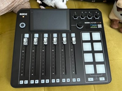 Rode RODECaster Pro II - lightly used