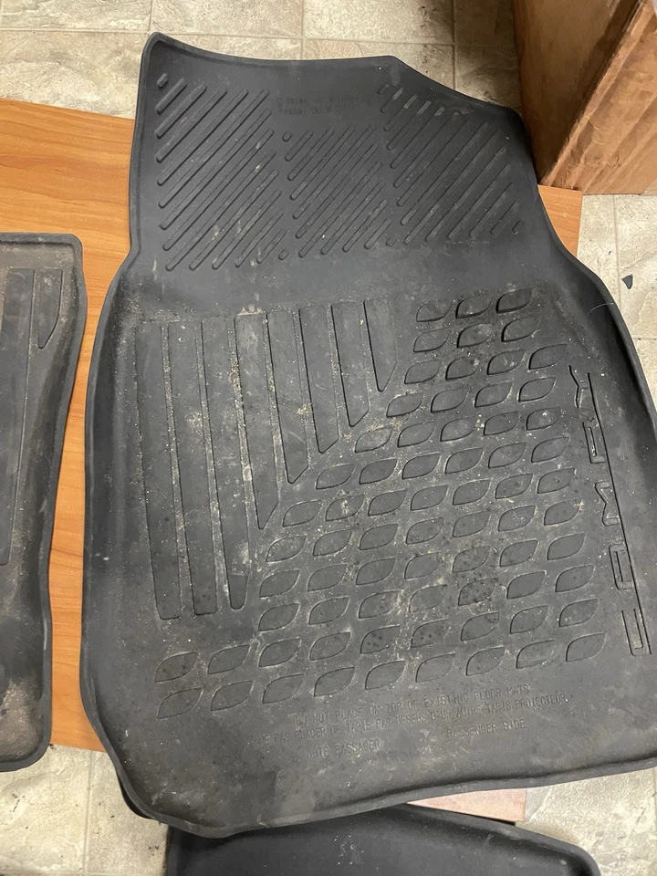 Toyota Camry 2018-2023 - alfombrillas para todo tipo de clima - pieza OEM # PT908-03180 Foto 3 de 4