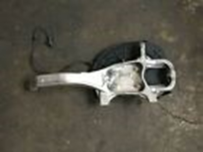 Maserati Quattroporte GTS RWD Front Right Wheel Knuckle Spindle 14-18 :A