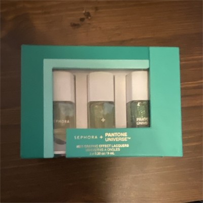 Sephora + Pantone Universe Mini Graphic Effect Nail Lacquer Set Emerald Metalli 