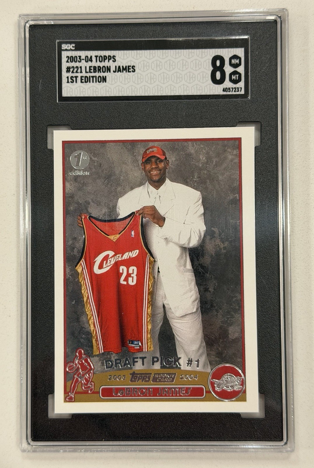 2003-04 Topps LEBRON JAMES 1st Edition Rookie RC #221 SGC 8