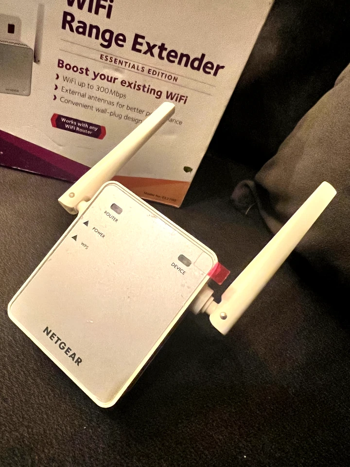 NETGEAR WiFi Booster Range Extender / RepeaterWiFi/ Extender Booster N300 EX2700 - Image 3 of 4