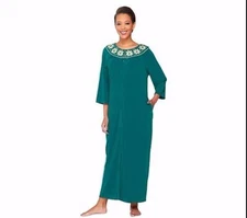 Quacker Factory Winter Embroidered Rhinestone Robe Size XS NWOT QVC $60.00