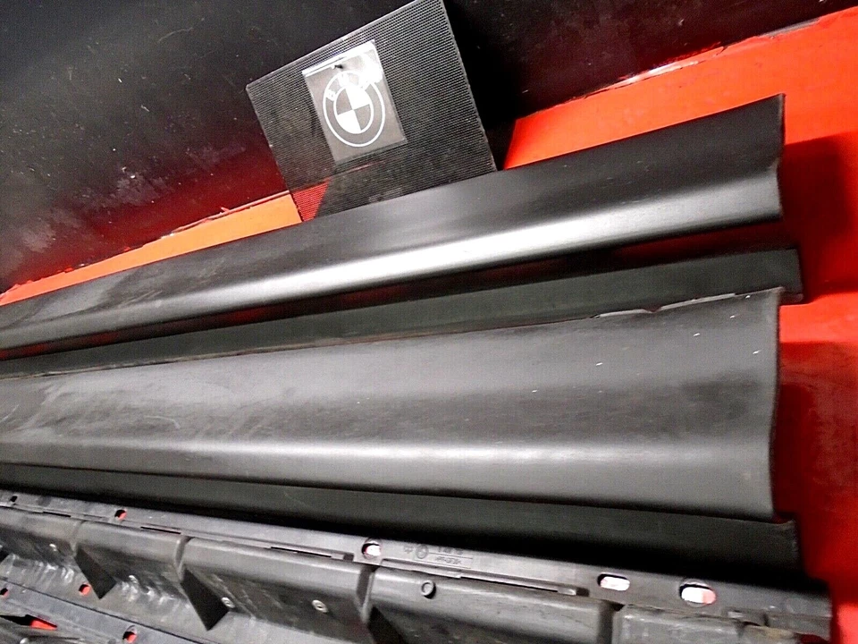 00-06 BMW X5 E53 PANEL BASCULANTE INFERIOR LATERAL FALDONES MOLDEADO SOPORTE IZQUIERDO DERECHO Foto 2 de 4