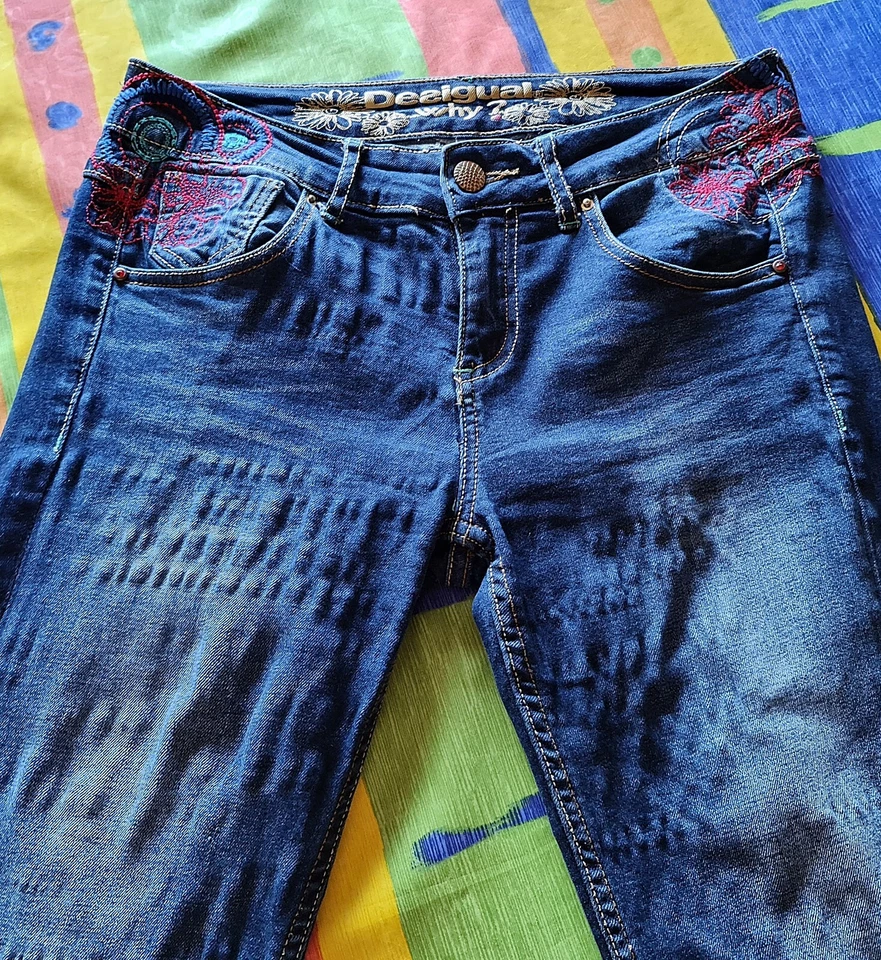 PANTALONES VAQUEROS AUTÉNTICOS LOGO DESIGUAL BORDADO AZUL DENIM MUJER TALLA: US31/EU31 Foto 4 de 4