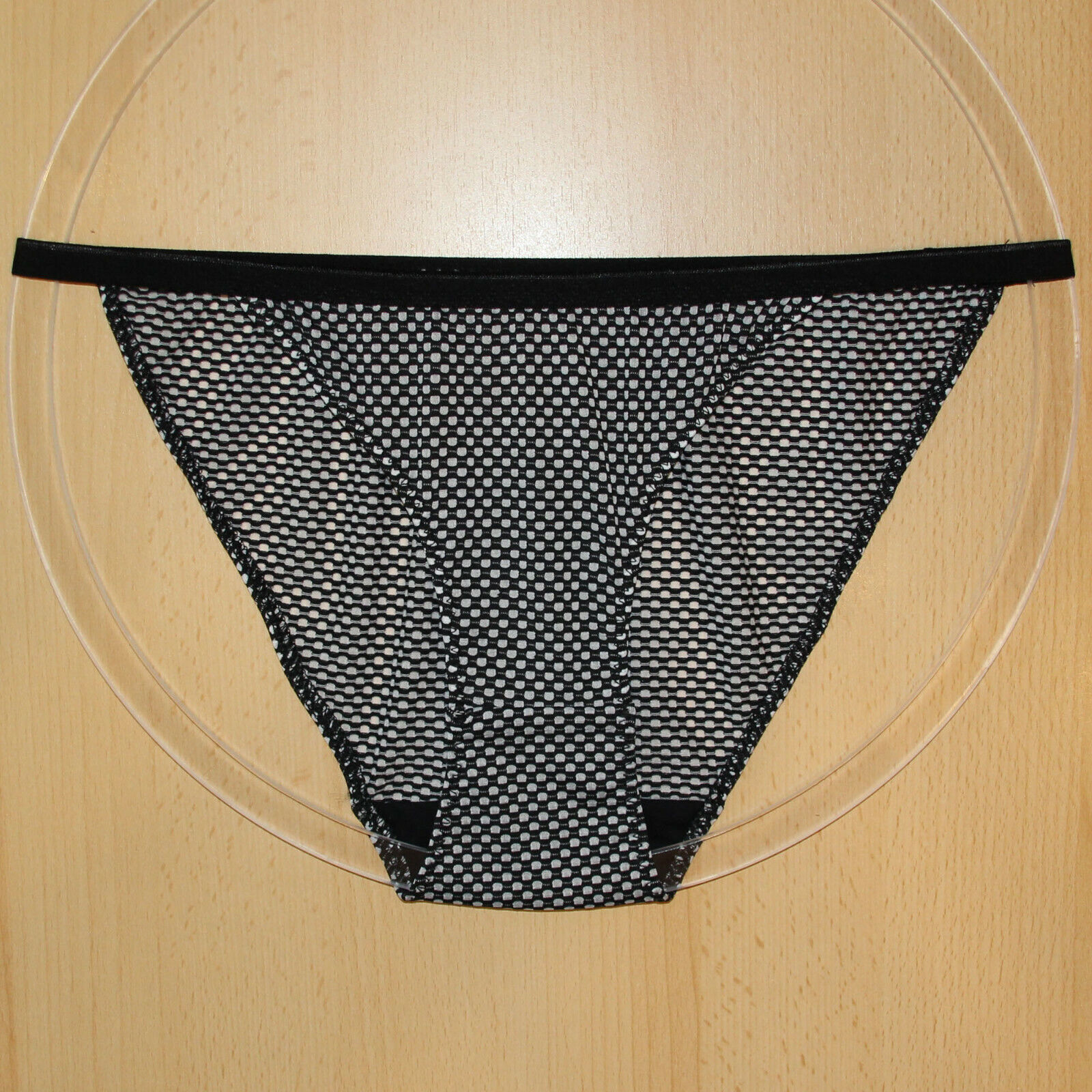 Foto 12 di 15
