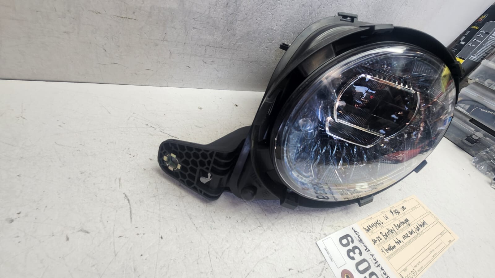 1brokentabs 2020 2021 2022 BENTLEY BENTAYGA LEFT FULL LED HEADLIGHT OEM AY06039
