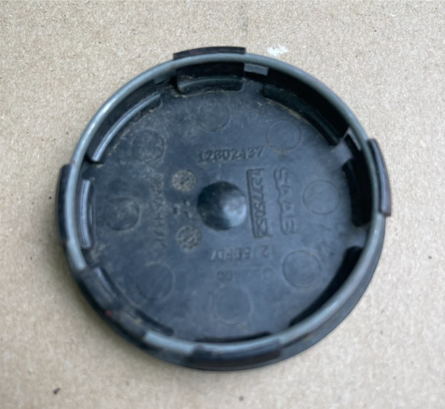 Tapa central de rueda SAAB OEM 12802437 diámetro 2-7/16" Foto 2 de 2
