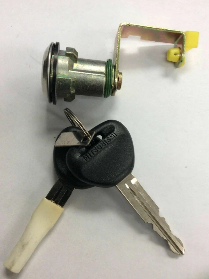 Cilindro de bloqueo de maletero OEM MB574776 NUEVO Dodge, Mitsubishi, Plymouth Foto 3 de 3