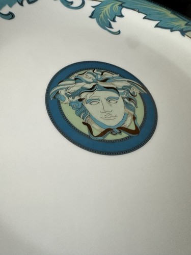 CARGADOR VERSACE X ROSENTHAL ARABESCO MEDUSA PLACA AZUL LLAVE GRIEGA 13" KC - Imagen 2 de 8